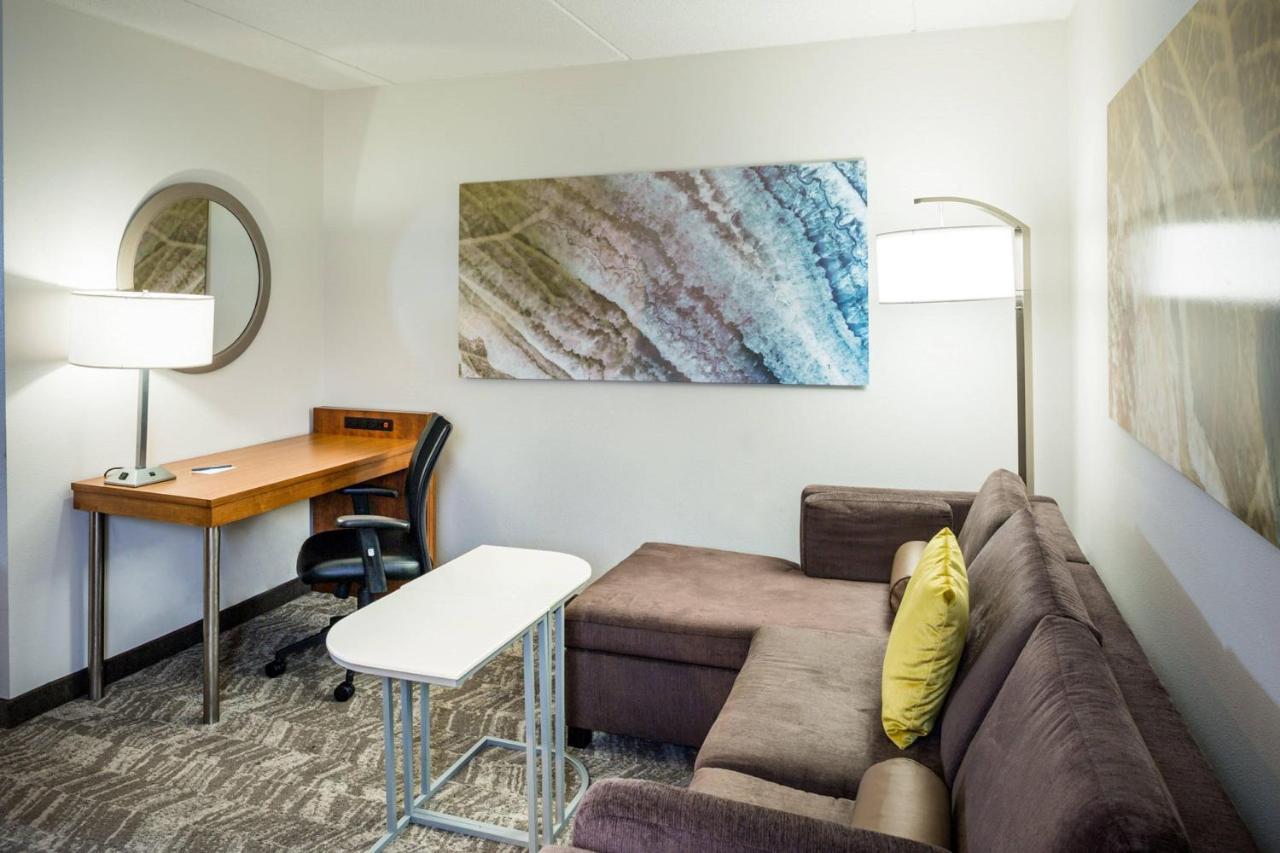 Springhill Suites Hampton Exterior foto